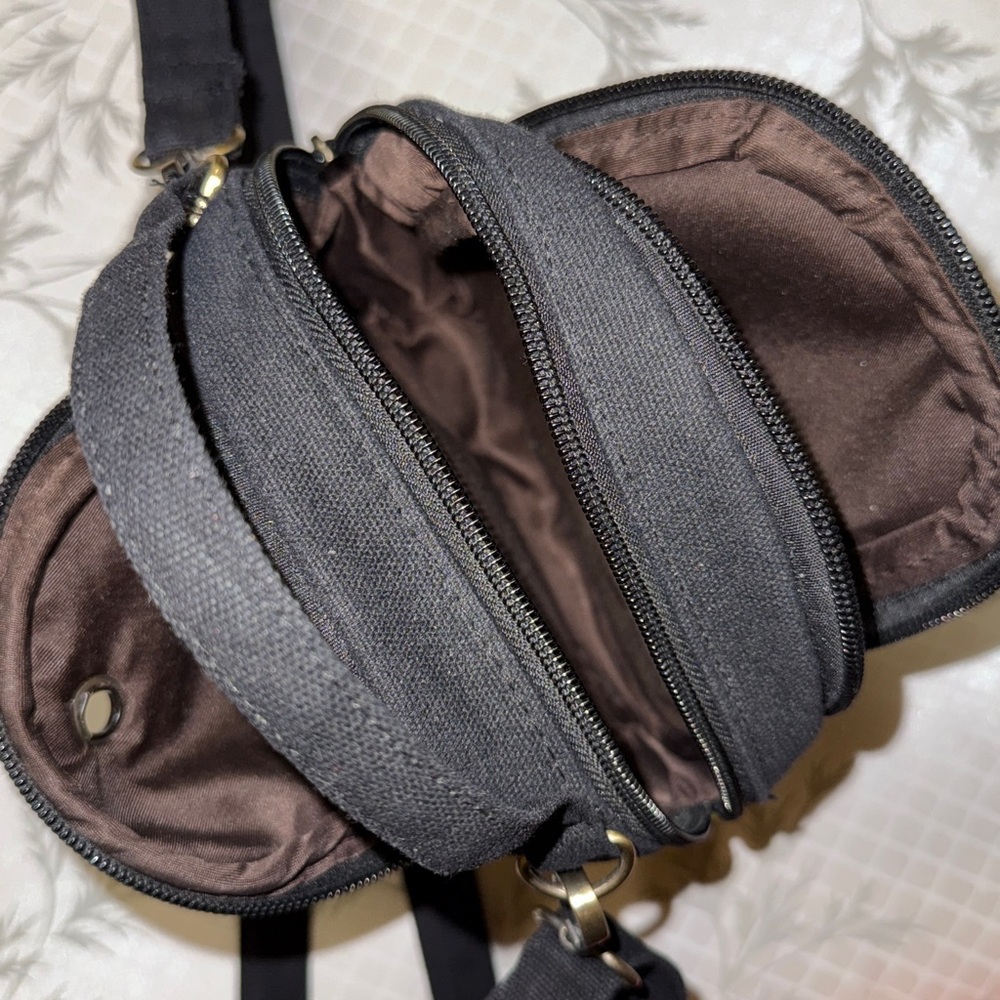 Embroidered Sequin Crossbody Bag 3 zip compartments tp handle vintage unique EUC - Picture 12 of 17